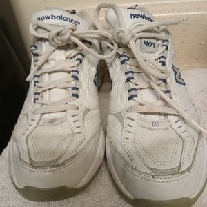 Women new balance size 9 walking shoes running shoes